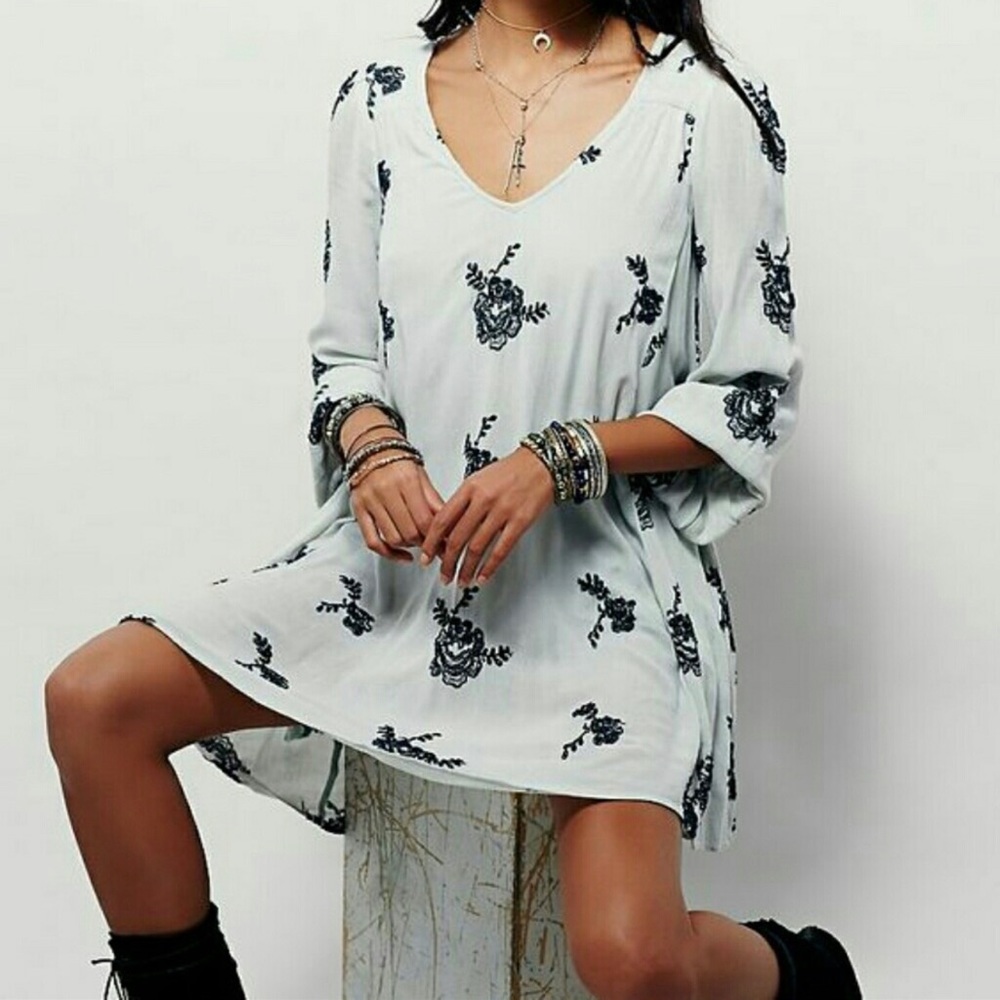 FREE PEOPLE • Emma Embroidered Mini Long Sleeve Dress size XS
